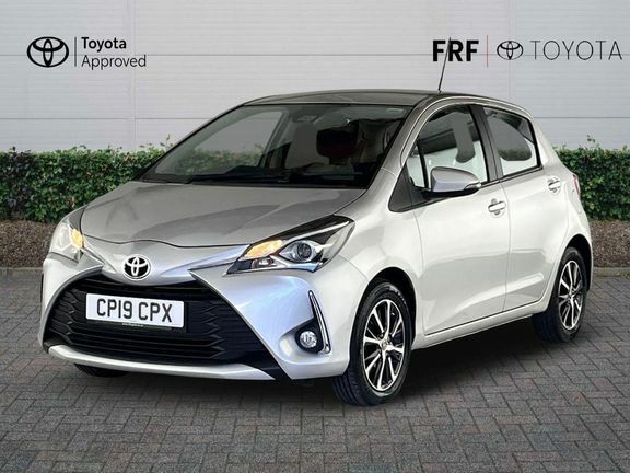 Toyota Yaris 1.5 Vvt-i Icon Tech Cvt Euro 6 Silver #3