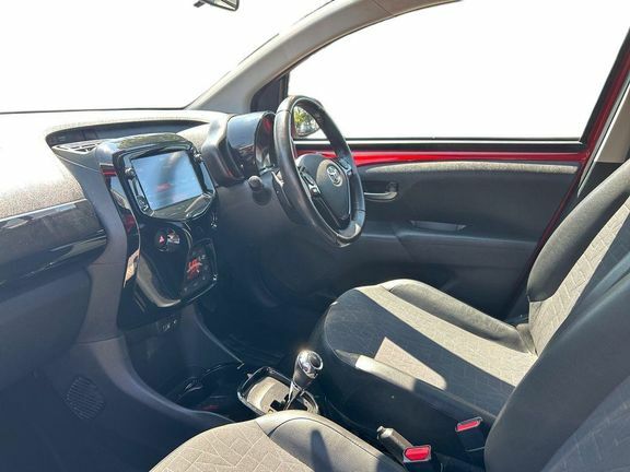 Toyota Aygo X X-clusiv Tss Red #5