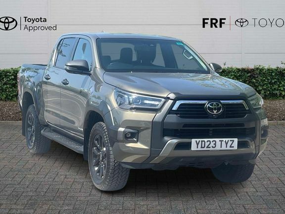 Toyota HILUX Invincible X Dc 2.8D Brown