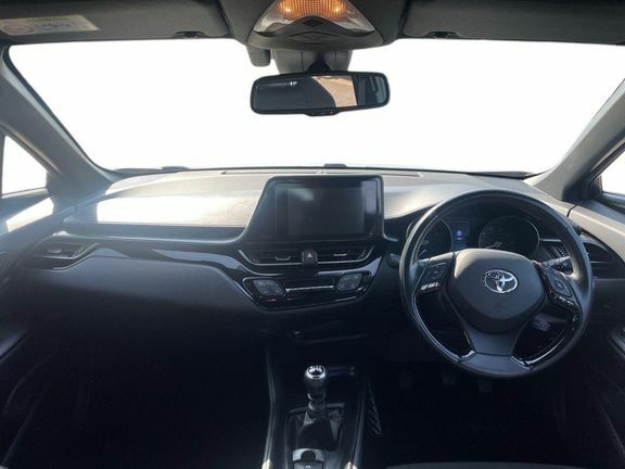 Toyota C-Hr Icon 1.2M Silver #6