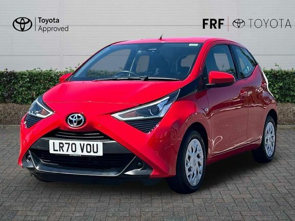 Toyota Aygo X X-play Tss Red #3