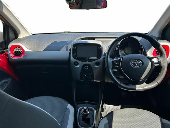 Toyota Aygo X X-play Tss Red #6