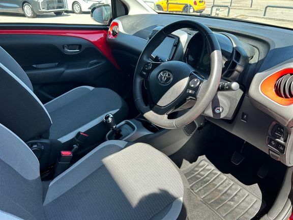 Toyota Aygo X 1.0 Vvt-i X-trend X-shift Euro 6 White #12