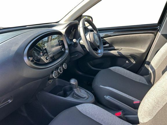 Toyota Aygo X Pure Automatic Black #5