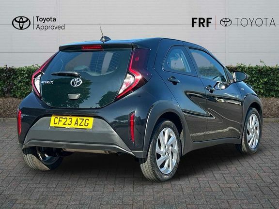 Toyota Aygo X Pure Automatic Black #2
