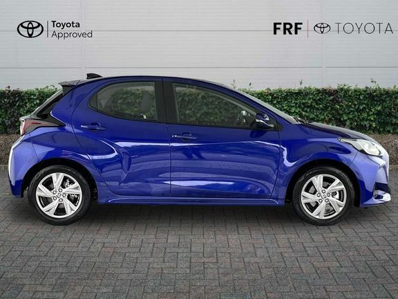 Toyota Yaris 1.6 Turbo Circuit Aero Black #23