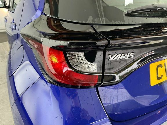 Toyota Yaris 1.6 Turbo Circuit Aero Black #28