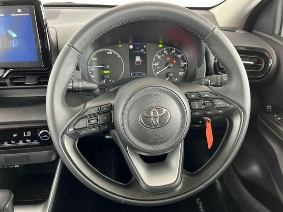 Toyota Yaris 1.6 Turbo Circuit Aero Black #10