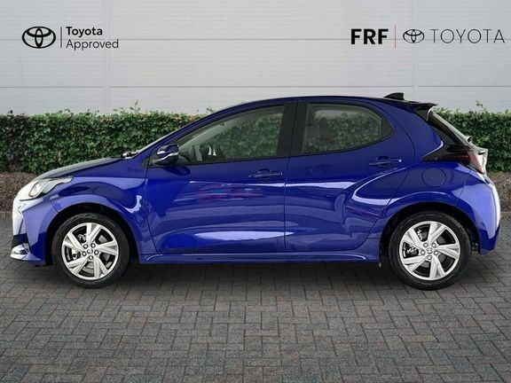 Toyota Yaris 1.6 Turbo Circuit Aero Black #24