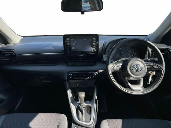 Toyota Yaris Icon White #6