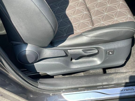 Toyota Yaris Cross 1.5 Vvt-h Excel E-cvt Euro 6 Ss Silver #32