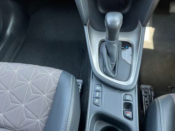 Toyota Yaris Cross 1.5 Vvt-h Excel E-cvt Euro 6 Ss Silver #20