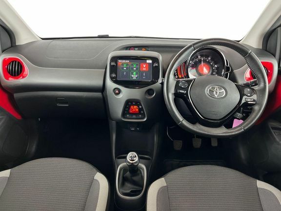 Toyota Aygo X X-trend Tss Red #6