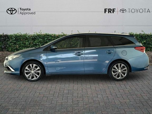 Toyota Auris Hybrid 1.8 Vvti Hybrid Excel Cvt Red #24
