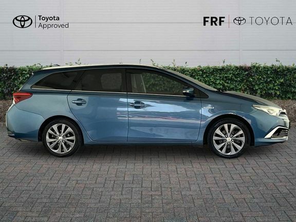 Toyota Auris Hybrid 1.8 Vvti Hybrid Excel Cvt Red #23