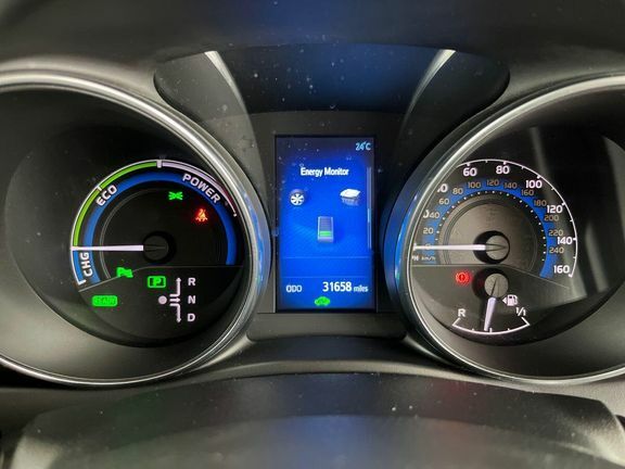 Toyota Auris Hybrid 1.8 Vvti Hybrid Excel Cvt Red #11