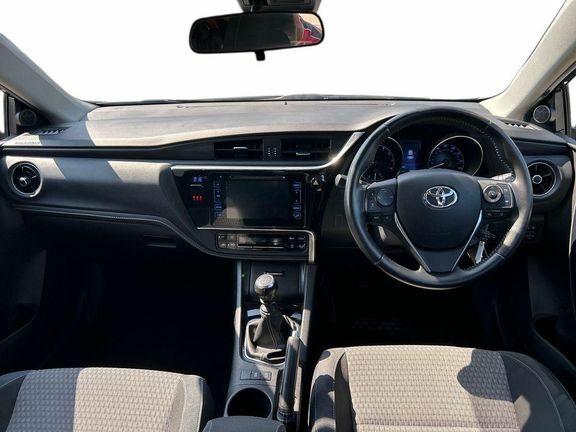 Toyota Auris Design 1.2M Silver #6