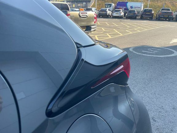 Toyota Yaris 1.5 Hybrid Icon Cvt Black #29