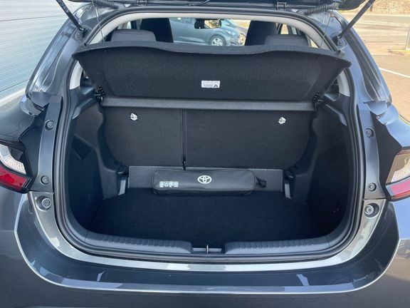 Toyota Yaris 1.5 Hybrid Icon Cvt Black #12