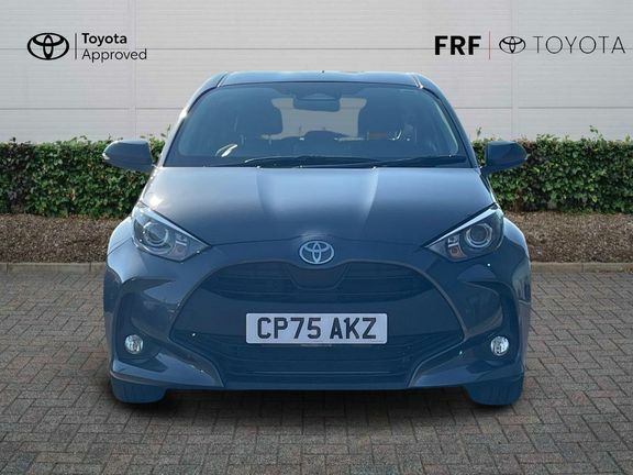 Toyota Yaris 1.5 Hybrid Icon Cvt Black #21