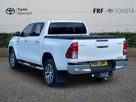 Toyota HILUX Hilux Invincible 2.4M White #4