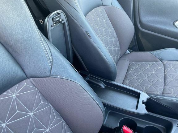 Toyota Yaris Cross 1.5 Hybrid Design Cvt Grey #37