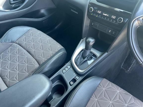 Toyota Yaris Cross 1.5 Hybrid Design Cvt Grey #29