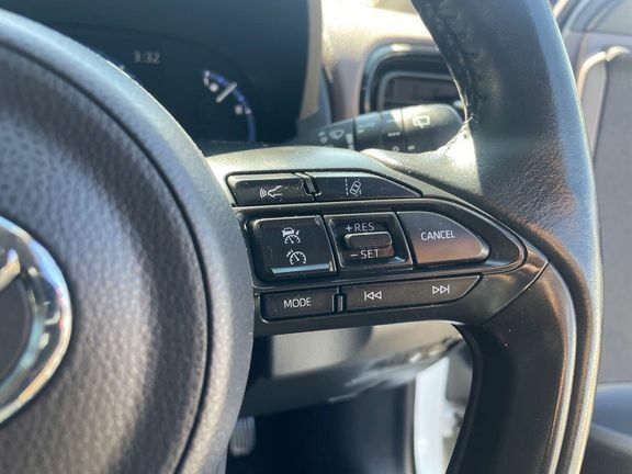 Toyota Yaris Cross 1.5 Hybrid Design Cvt Grey #32