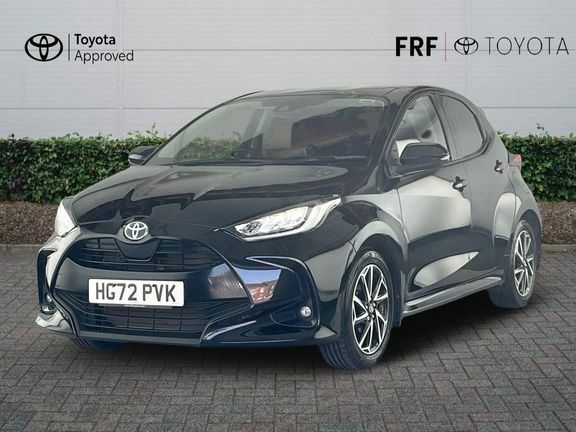 Toyota Yaris Design Black #3