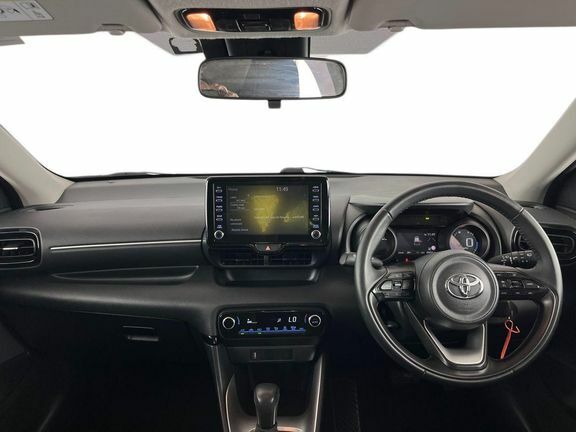 Toyota Yaris Design Black #6