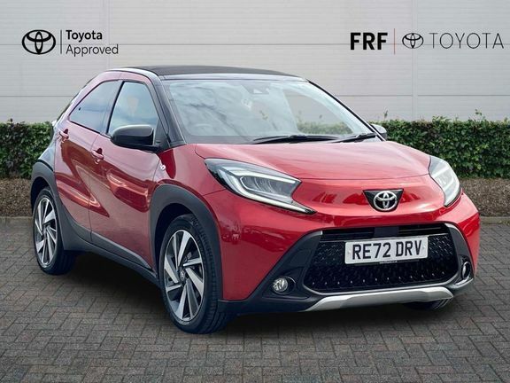 Toyota Aygo X Exclusive Canvas Roof Red