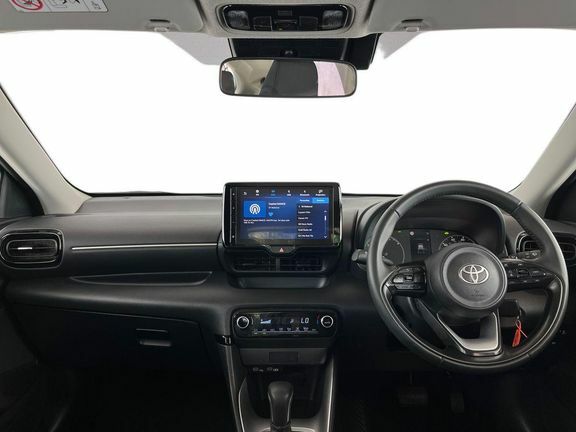 Toyota Yaris Icon CV75VMH White #6