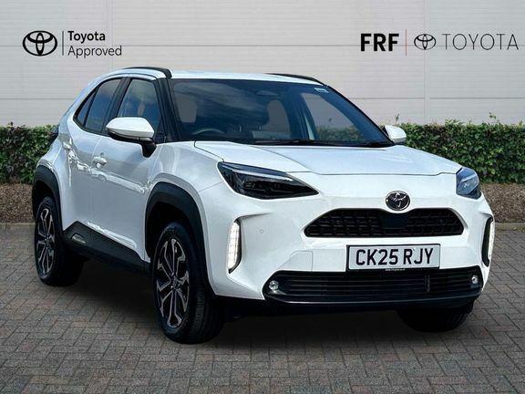 Toyota Yaris Cross Design Fwd Safety Pack White