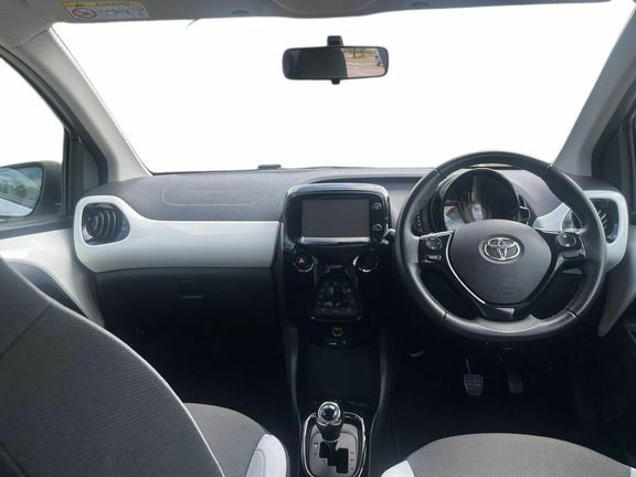 Toyota Aygo X X-press X-shift KW67JJX White #6
