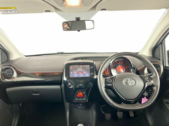 Toyota Aygo X X-press Man Black #6