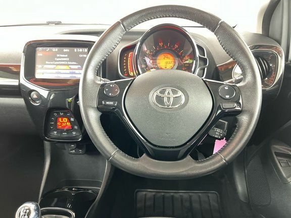Toyota Aygo X X-style Red #7