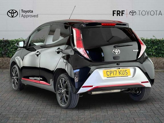 Toyota Aygo X X-press Man Black #4