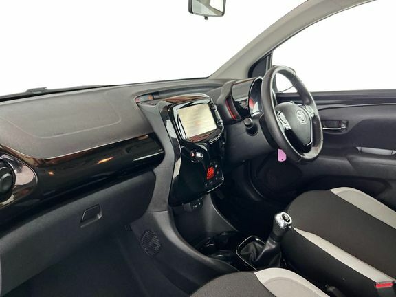 Toyota Aygo X X-press Man Black #5