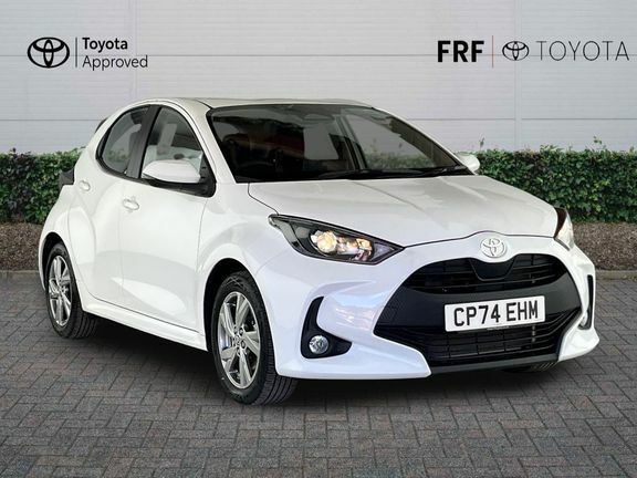 Toyota Yaris Icon White