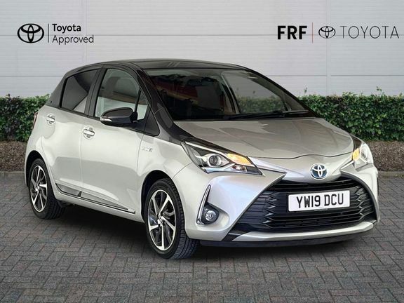 Toyota Yaris Icon Tech Red #1
