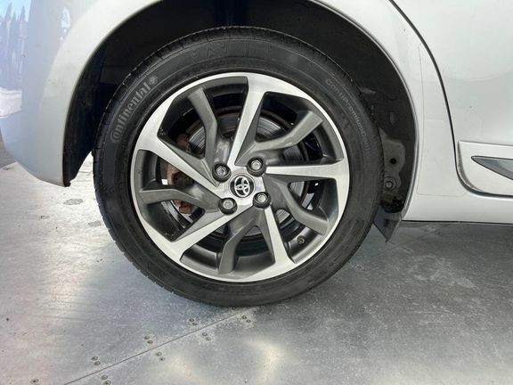 Toyota Yaris Icon Tech Red #25