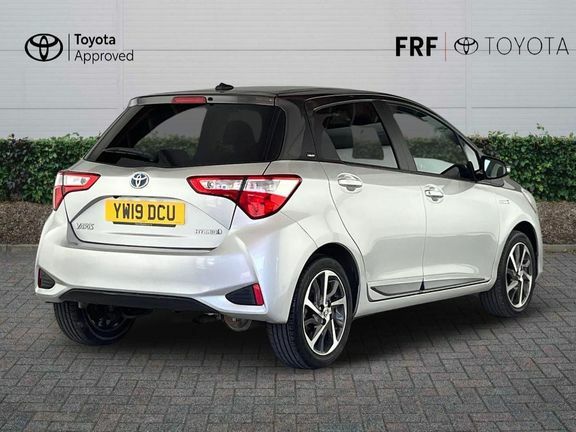 Toyota Yaris Icon Tech Red #2