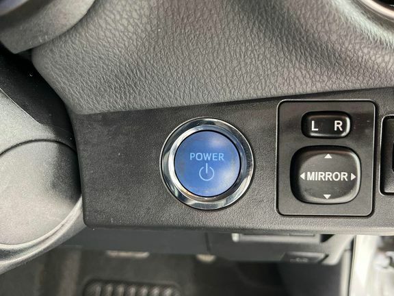 Toyota Yaris Icon Tech Red #16