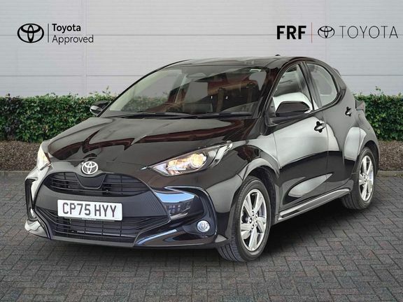 Toyota Yaris Icon Black #3