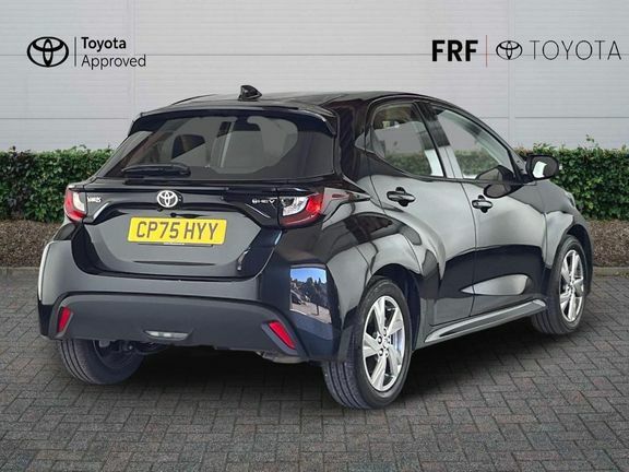 Toyota Yaris Icon Black #2