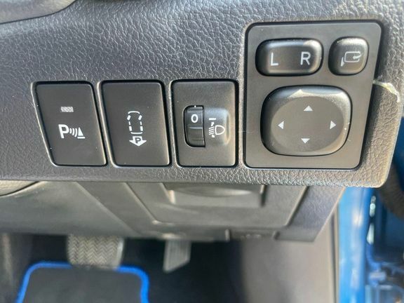 Toyota Auris D-4d Active Grey #39
