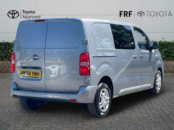 Vauxhall Vivaro 2.0 Turbo D 3100 Sportive Crew Van L1 H1 Euro 6 S Grey #2