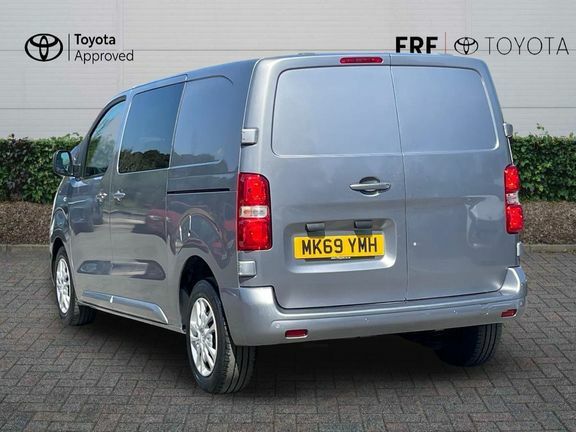 Vauxhall Vivaro 2.0 Turbo D 3100 Sportive Crew Van L1 H1 Euro 6 S Grey #4