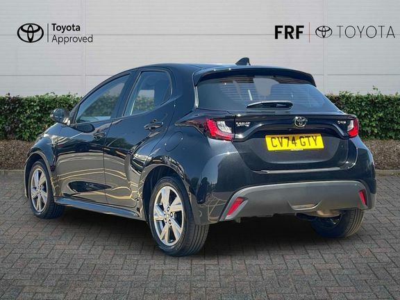 Toyota Yaris Icon Black #4