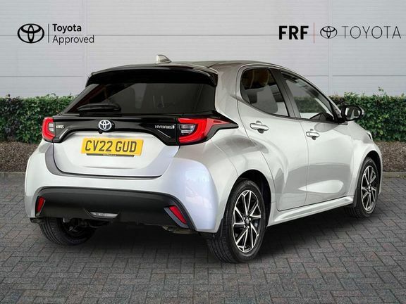 Toyota Yaris Design 1.5 Hybrid Silver #2